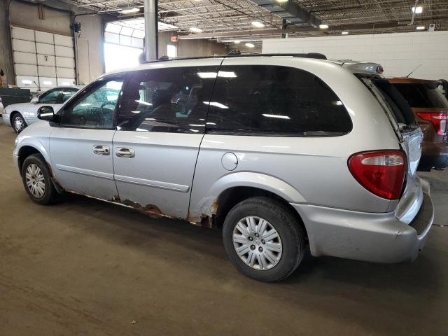 Photo 1 VIN: 2C4GP44R25R154880 - CHRYSLER TOWN & COU 