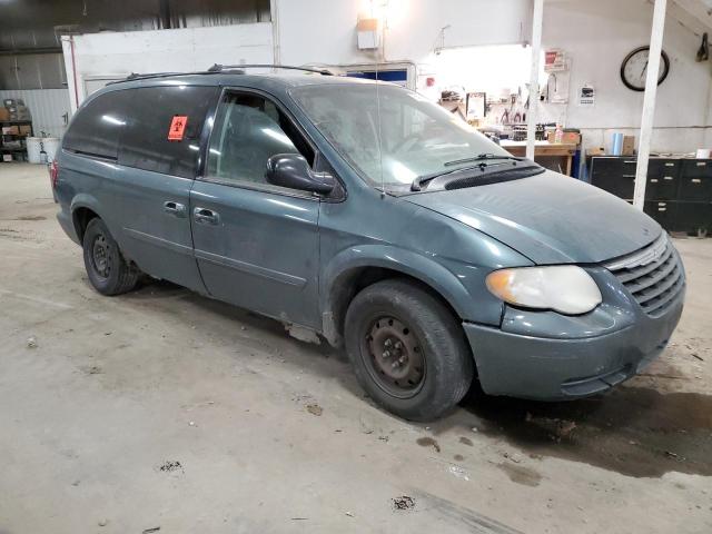 Photo 3 VIN: 2C4GP44R25R405610 - CHRYSLER MINIVAN 