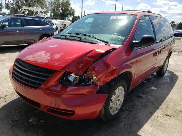 Photo 1 VIN: 2C4GP44R35R102996 - CHRYSLER TOWN &AMP COU 