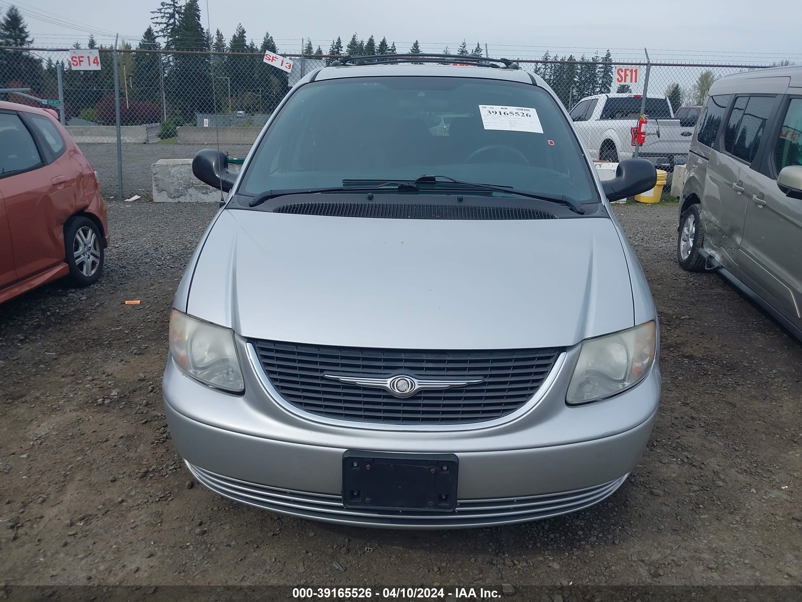 Photo 11 VIN: 2C4GP44R74R623413 - CHRYSLER TOWN & COUNTRY 