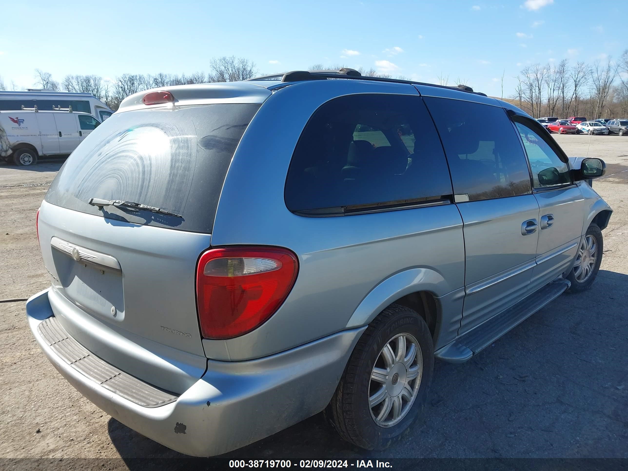 Photo 3 VIN: 2C4GP54L14R617852 - CHRYSLER TOWN & COUNTRY 