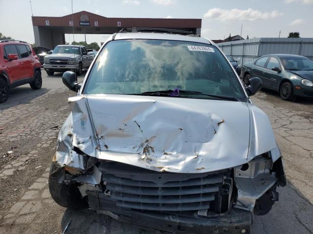 Photo 4 VIN: 2C4GP54L25R144304 - CHRYSLER TOWN & COU 