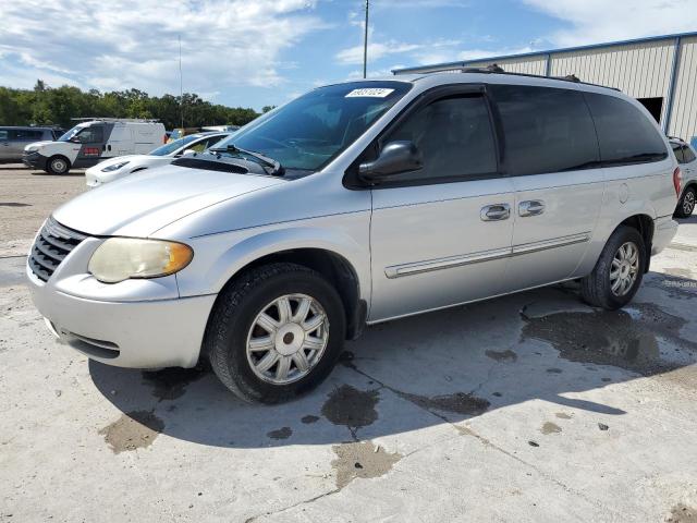 Photo 0 VIN: 2C4GP54L25R328559 - CHRYSLER TOWN & COU 