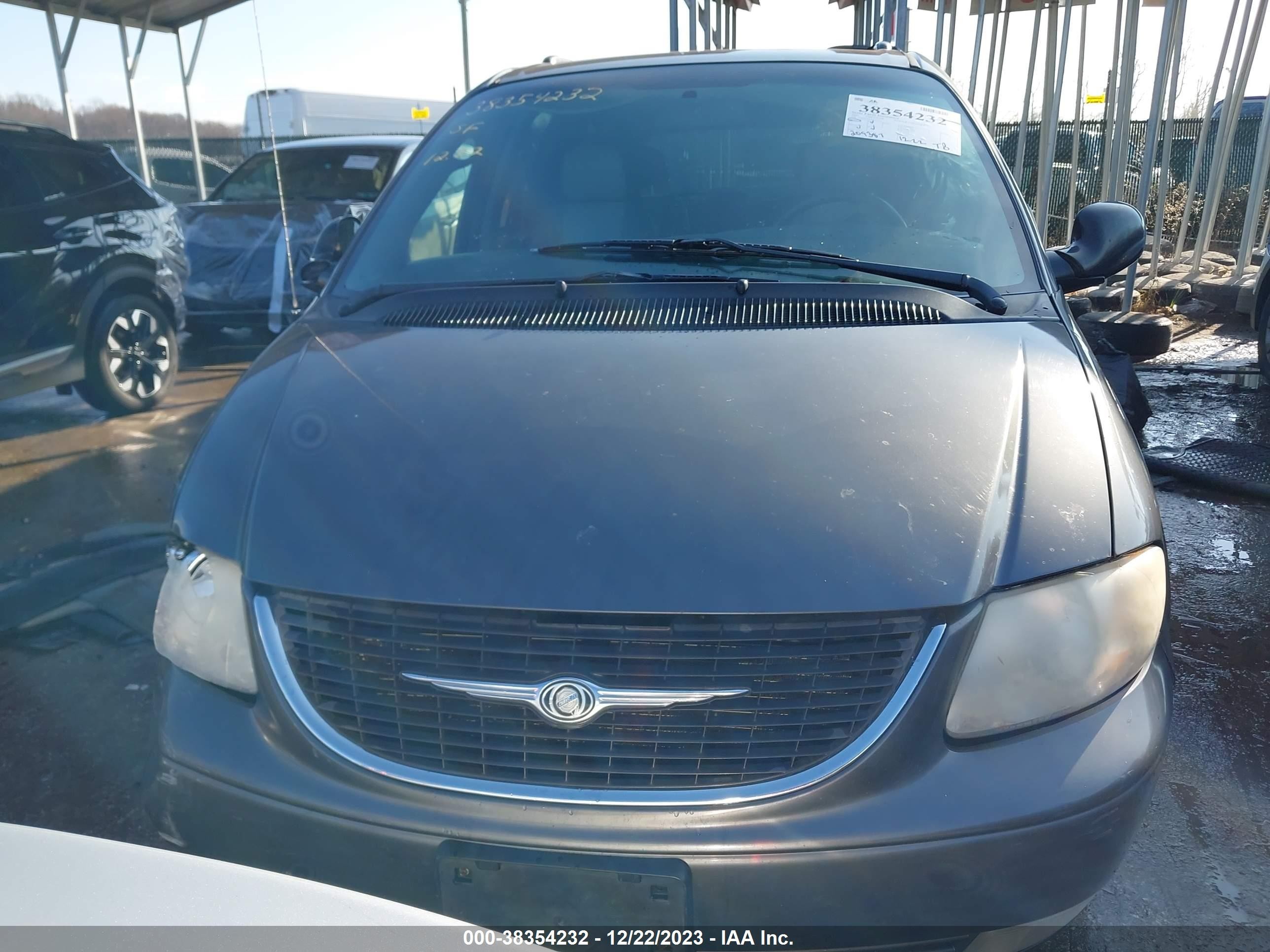 Photo 11 VIN: 2C4GP54L34R545133 - CHRYSLER TOWN & COUNTRY 