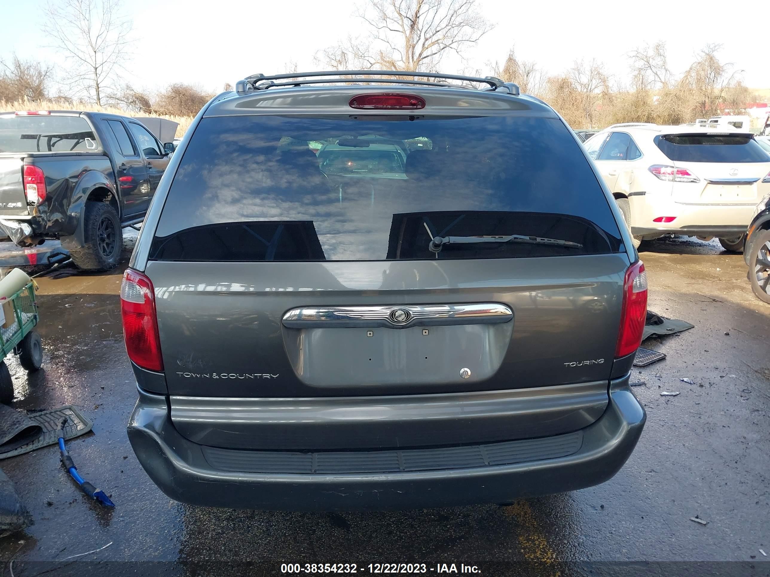 Photo 15 VIN: 2C4GP54L34R545133 - CHRYSLER TOWN & COUNTRY 