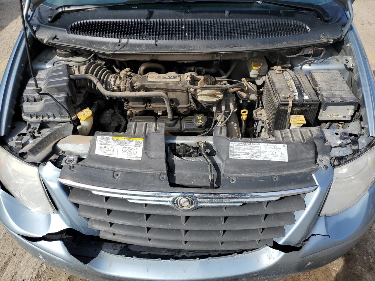 Photo 10 VIN: 2C4GP54L35R102174 - CHRYSLER TOWN & COUNTRY 