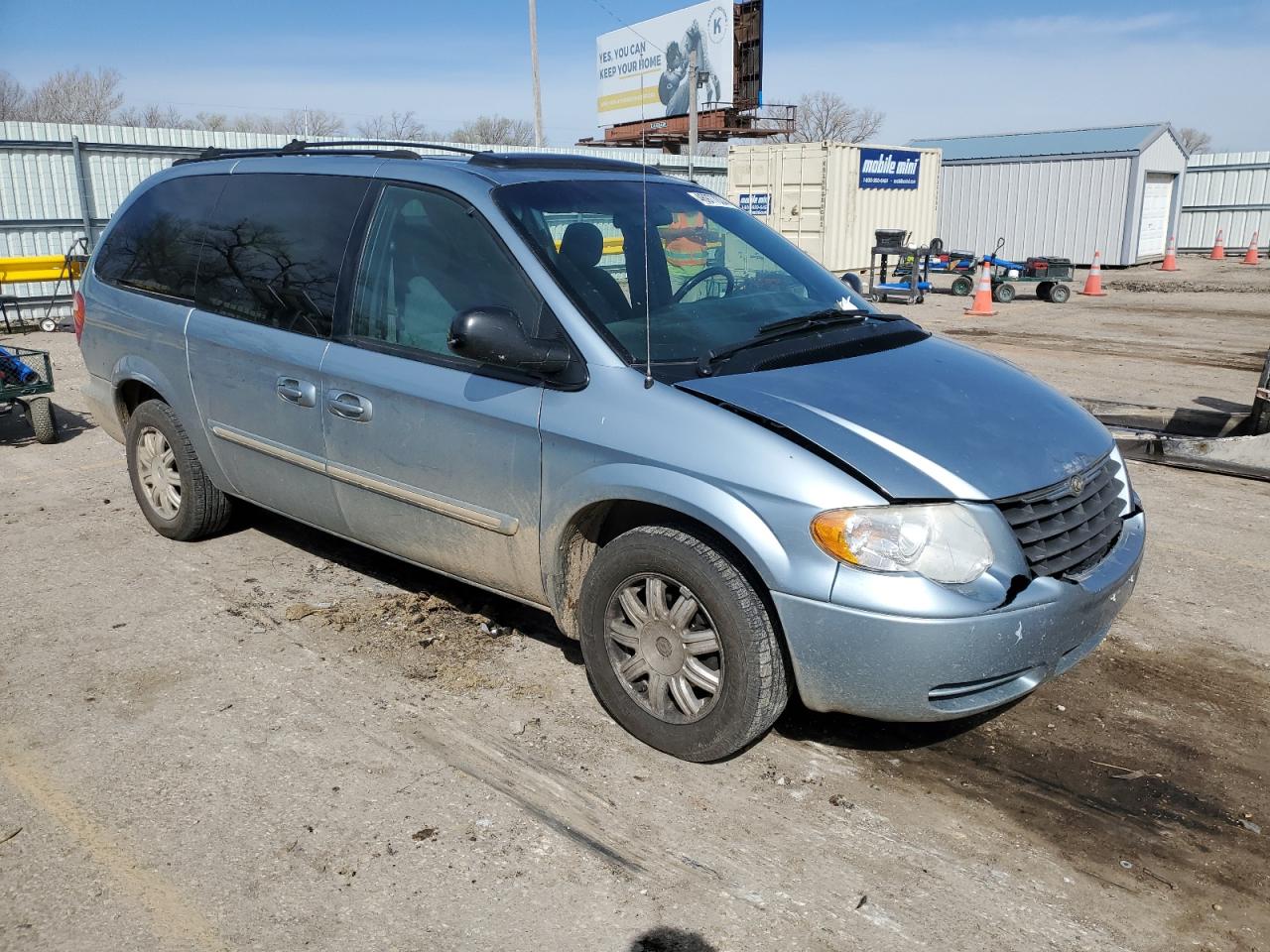 Photo 3 VIN: 2C4GP54L35R102174 - CHRYSLER TOWN & COUNTRY 