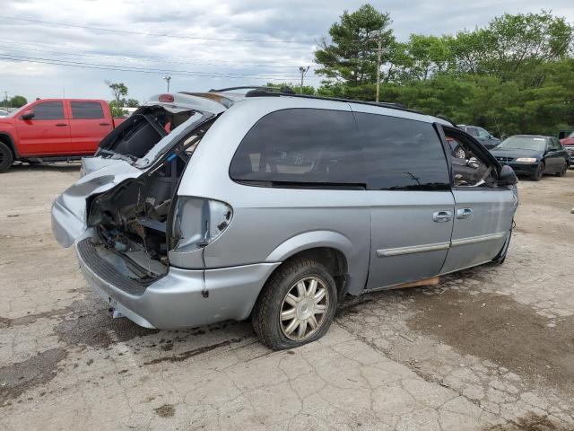 Photo 2 VIN: 2C4GP54L35R602433 - CHRYSLER TOWN & COU 