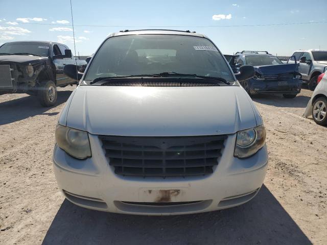 Photo 4 VIN: 2C4GP54L45R180267 - CHRYSLER TOWN & COU 