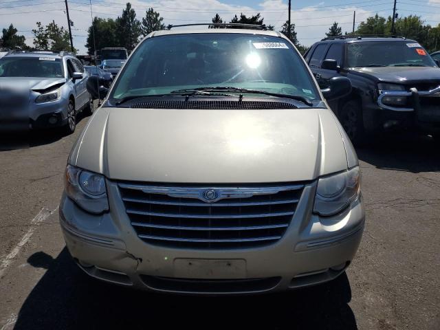 Photo 4 VIN: 2C4GP54L55R144233 - CHRYSLER TOWN & COU 