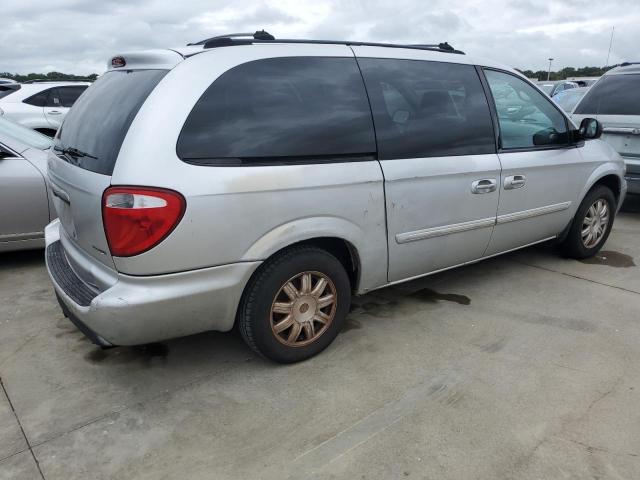 Photo 2 VIN: 2C4GP54L55R542025 - CHRYSLER TOWN & COU 