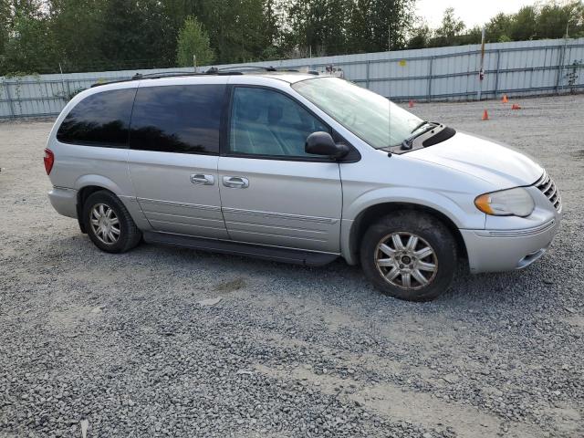 Photo 3 VIN: 2C4GP54L65R389106 - CHRYSLER TOWN & COU 