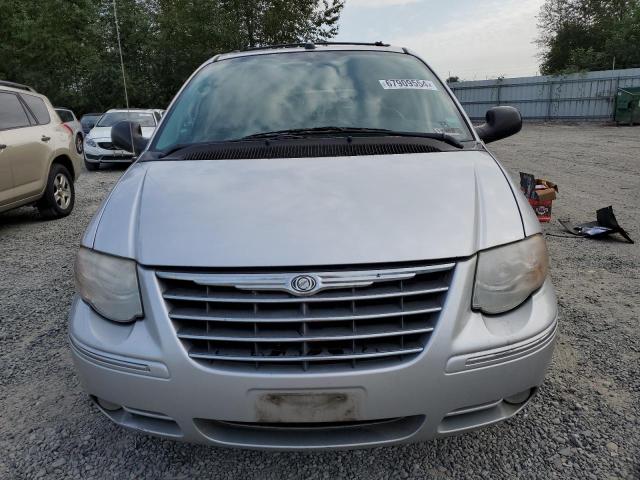 Photo 4 VIN: 2C4GP54L65R389106 - CHRYSLER TOWN & COU 