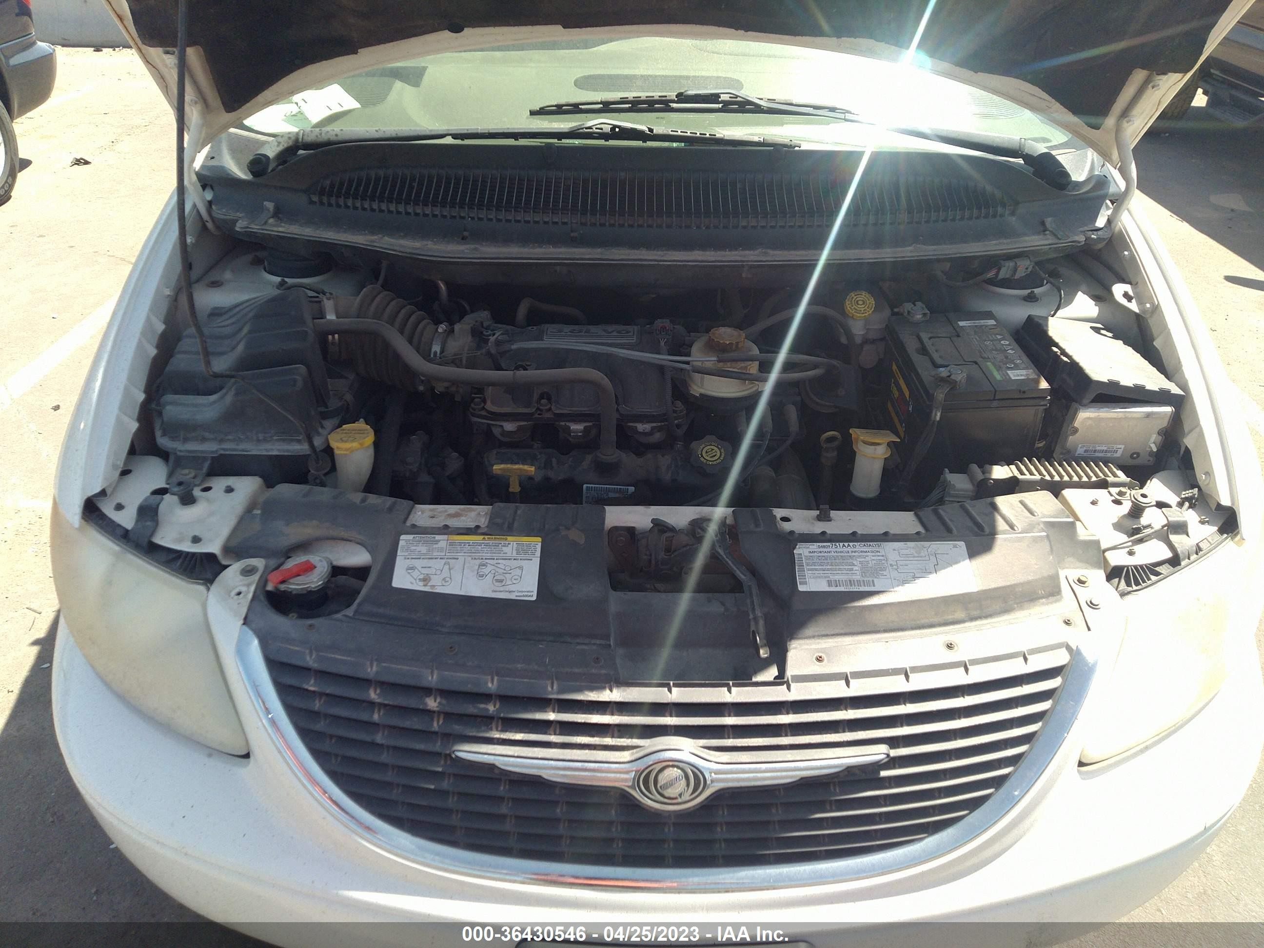 Photo 9 VIN: 2C4GP54L73R180499 - CHRYSLER TOWN & COUNTRY 