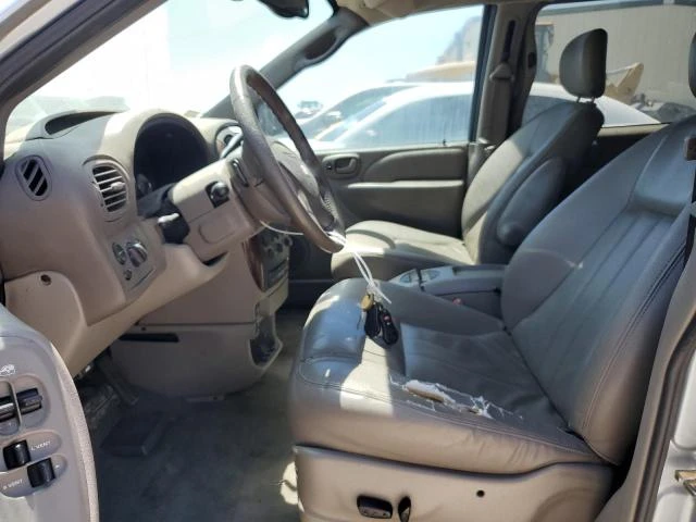 Photo 6 VIN: 2C4GP54L73R383604 - CHRYSLER TOWN & COU 