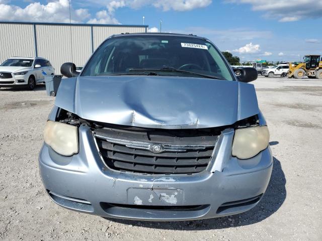 Photo 4 VIN: 2C4GP54L75R212631 - CHRYSLER TOWN & COU 