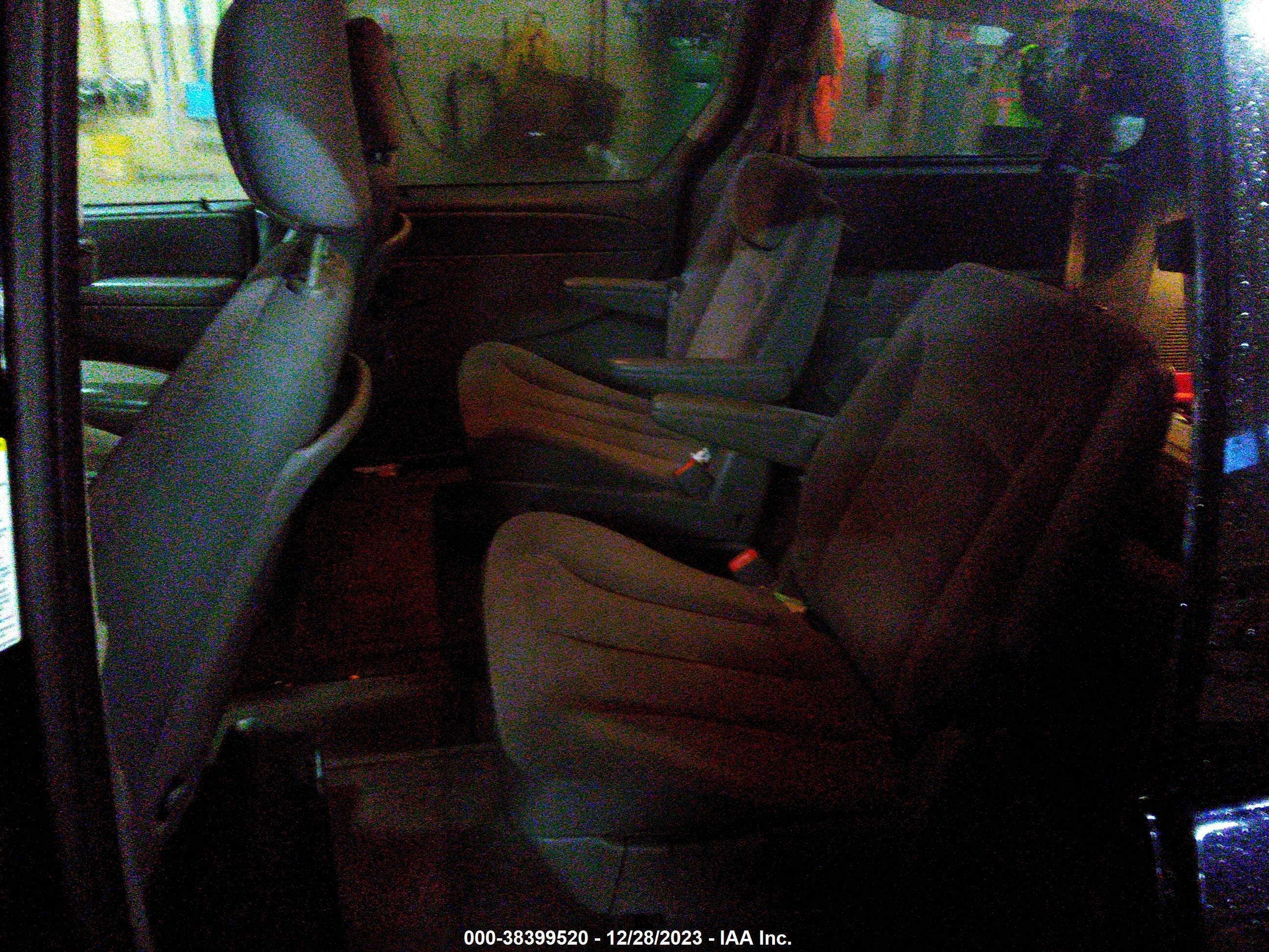 Photo 7 VIN: 2C4GP54L75R534606 - CHRYSLER TOWN & COUNTRY 