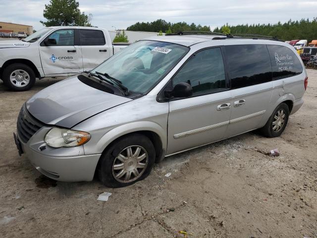 Photo 0 VIN: 2C4GP54L85R157350 - CHRYSLER TOWN & COU 