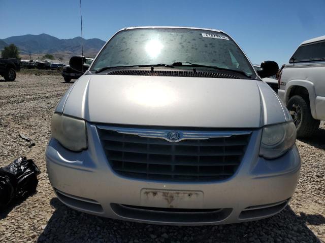 Photo 4 VIN: 2C4GP54L95R180569 - CHRYSLER MINIVAN 