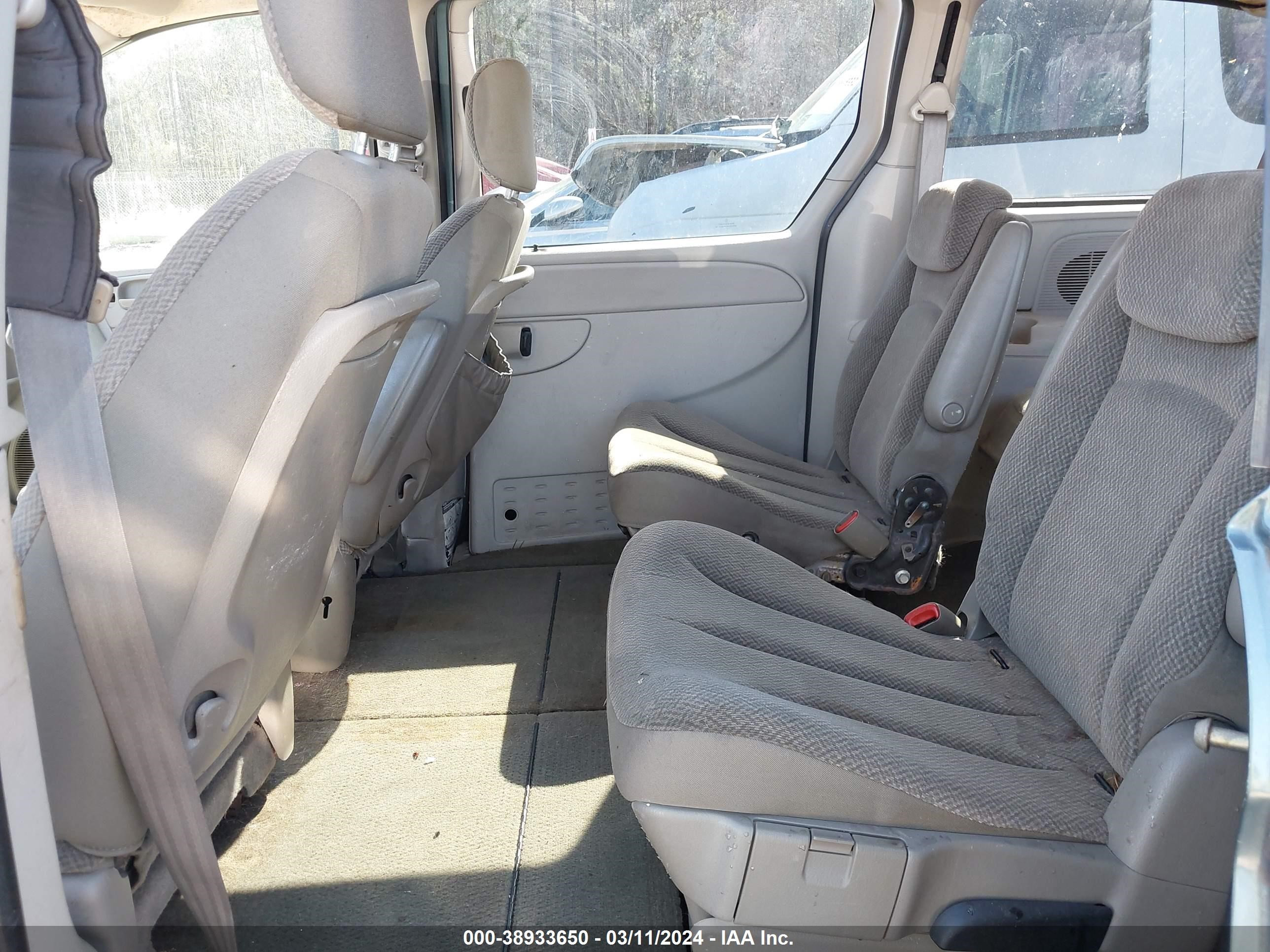 Photo 7 VIN: 2C4GP54L95R486865 - CHRYSLER TOWN & COUNTRY 