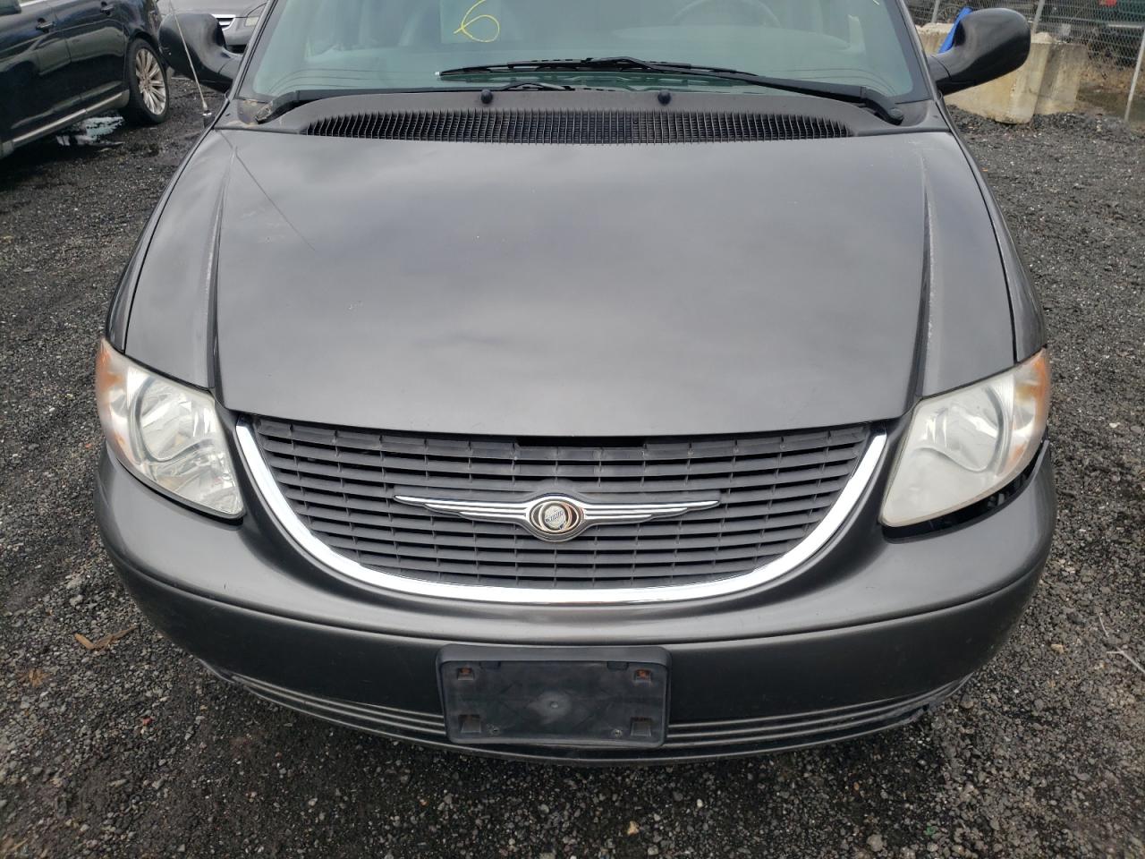 Photo 11 VIN: 2C4GP54LX4R518365 - CHRYSLER TOWN & COUNTRY 