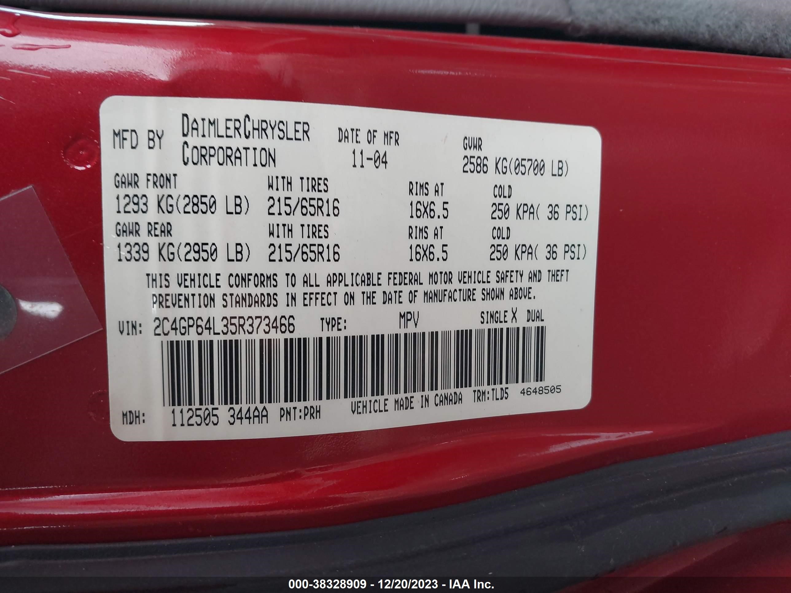 Photo 8 VIN: 2C4GP64L35R373466 - CHRYSLER TOWN & COUNTRY 