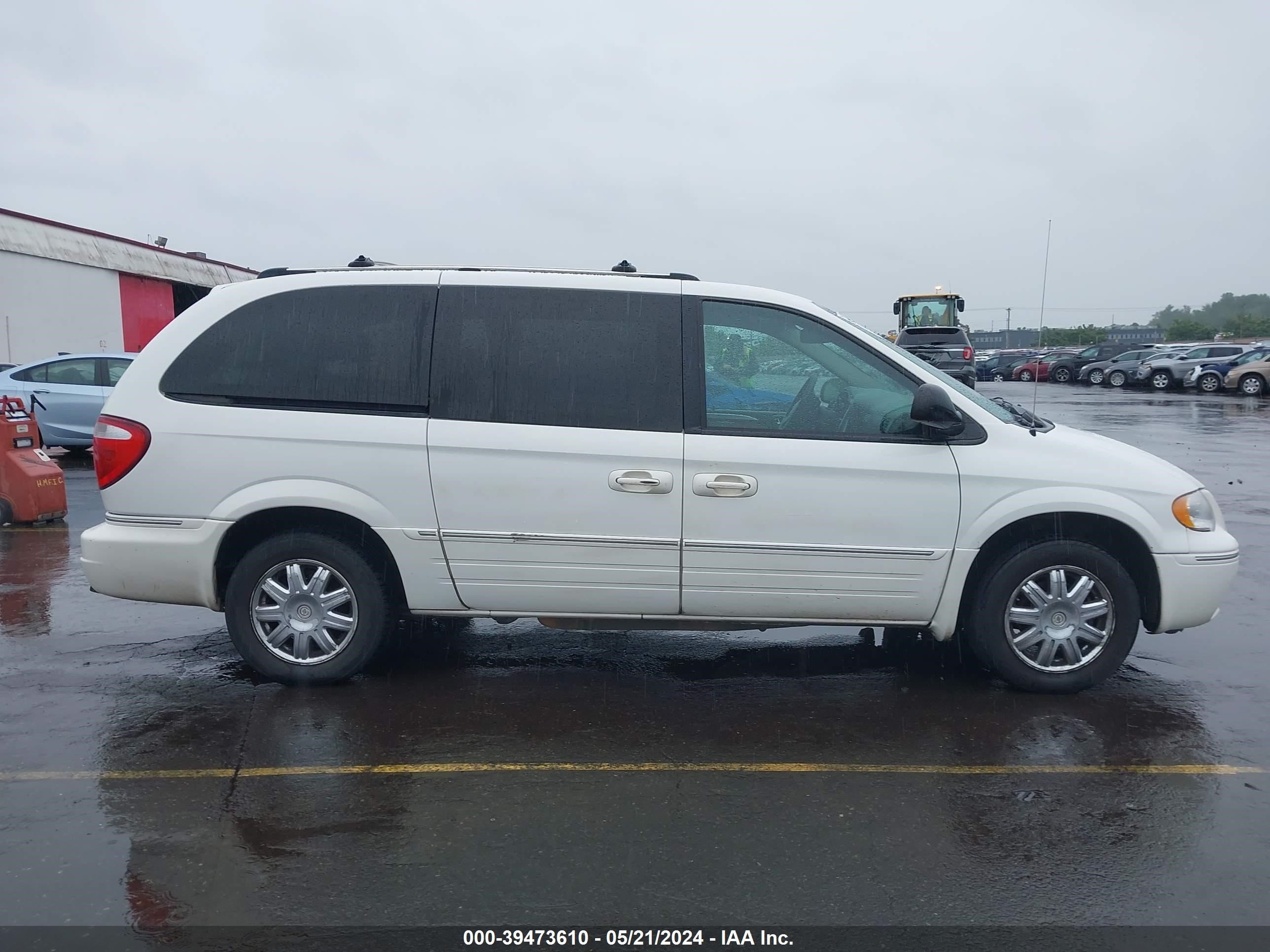 Photo 12 VIN: 2C4GP64L65R259087 - CHRYSLER TOWN & COUNTRY 