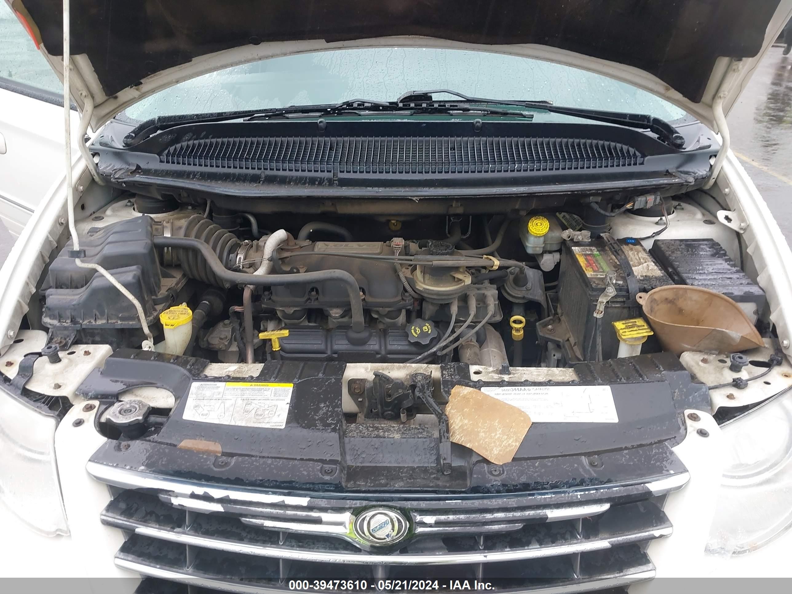 Photo 9 VIN: 2C4GP64L65R259087 - CHRYSLER TOWN & COUNTRY 