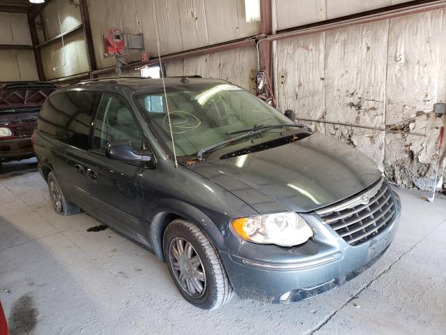 Photo 0 VIN: 2C4GP64LX5R568061 - CHRYSLER TOWN &AMP COU 