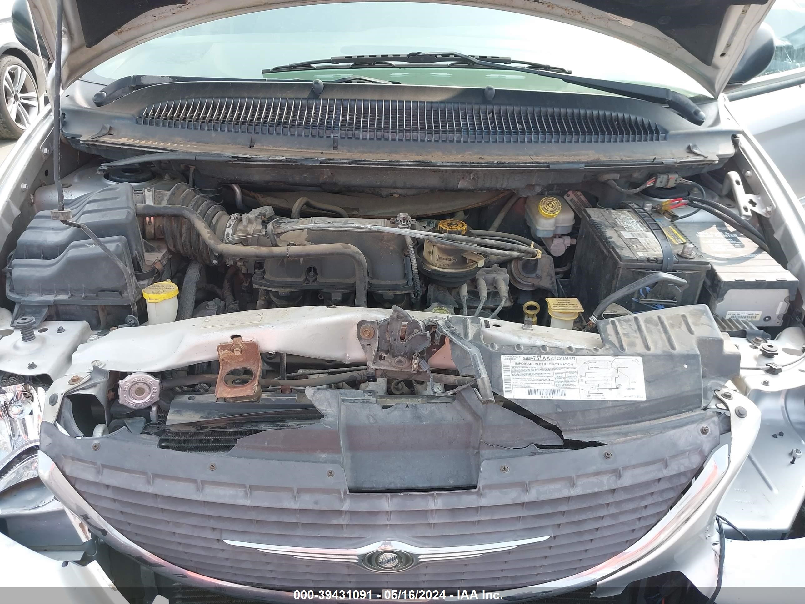 Photo 9 VIN: 2C4GP74L13R248680 - CHRYSLER TOWN & COUNTRY 