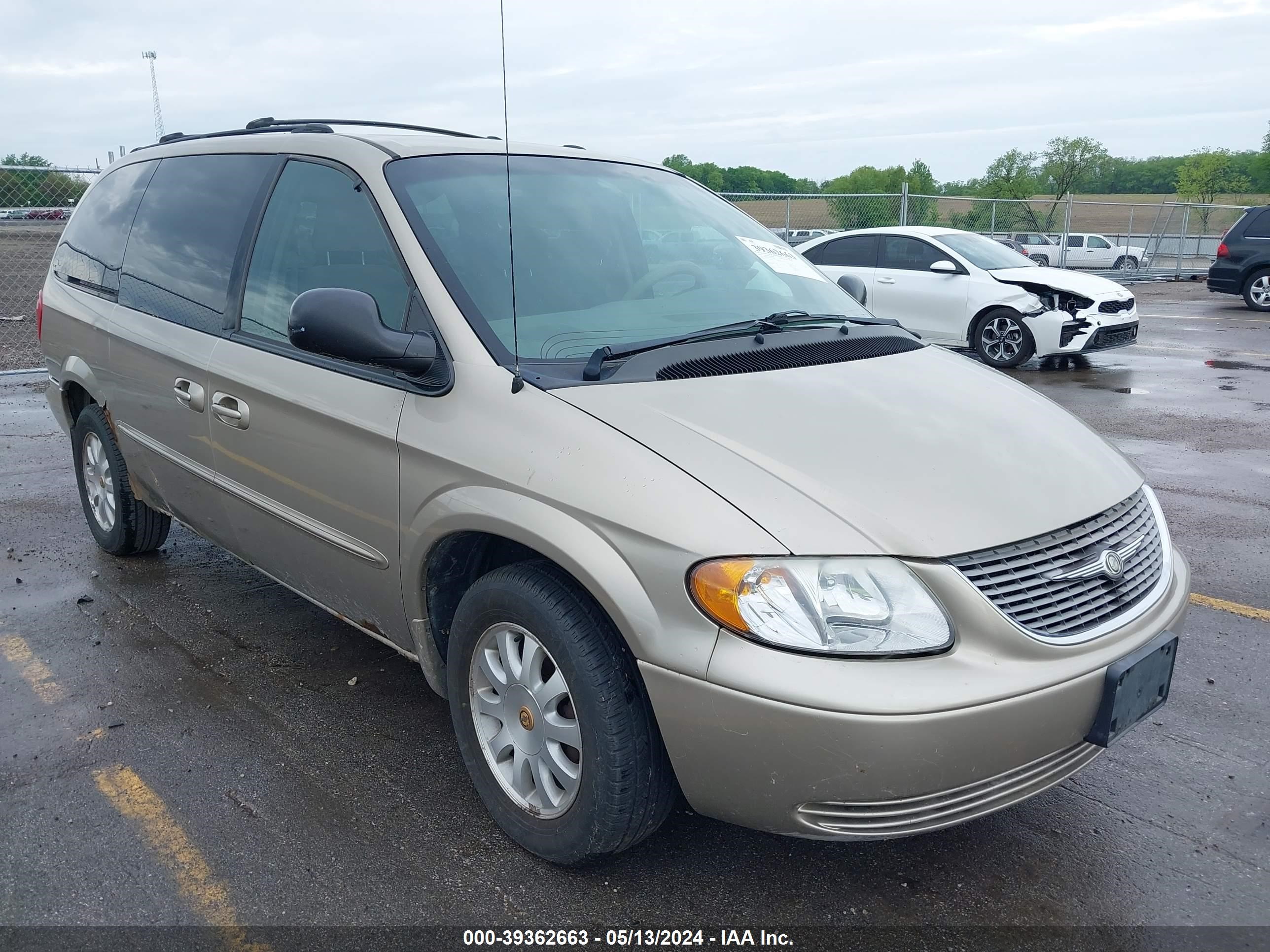 Photo 0 VIN: 2C4GP74LX2R534042 - CHRYSLER TOWN & COUNTRY 