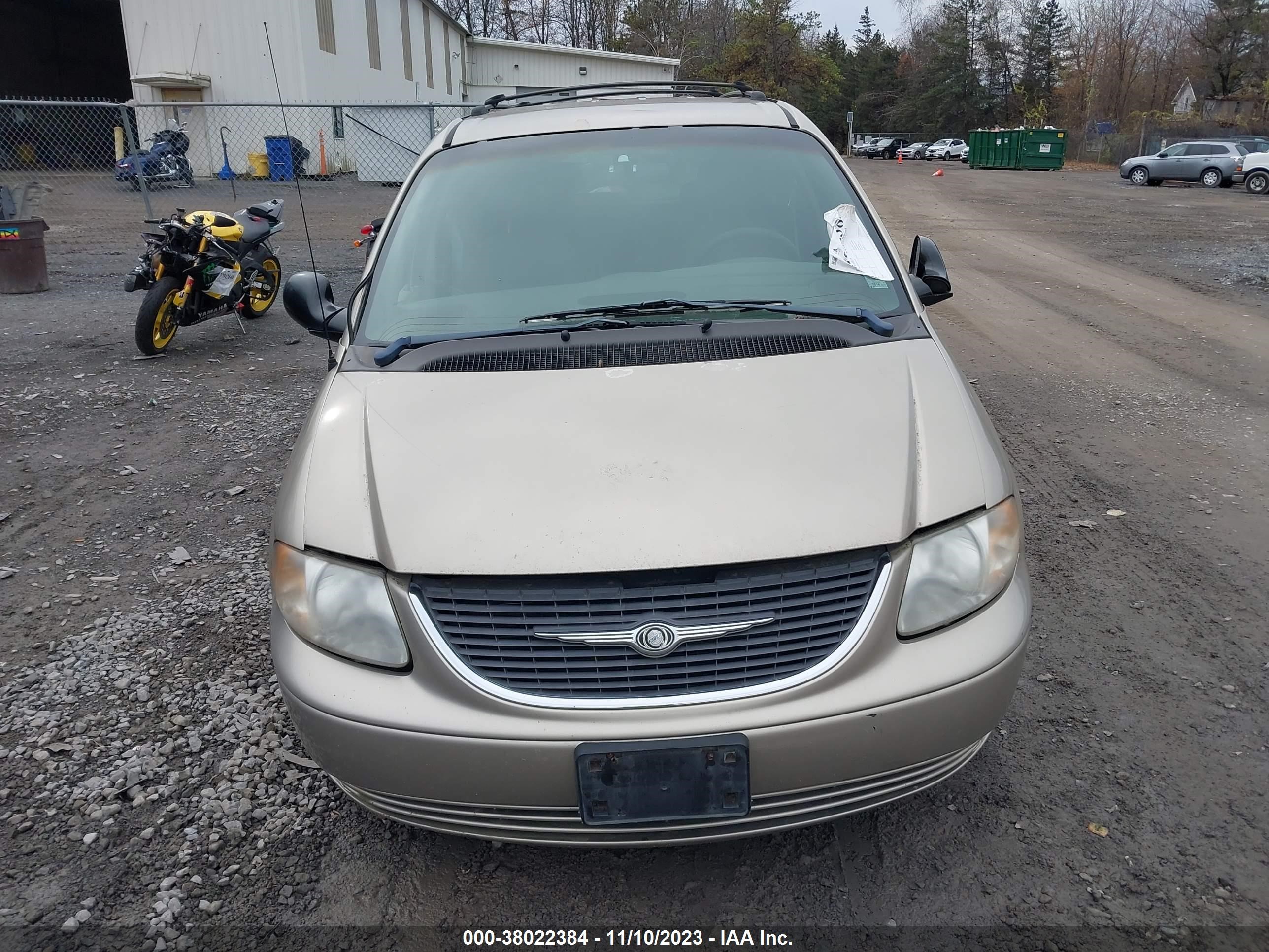 Photo 5 VIN: 2C4GP74LX2R691294 - CHRYSLER TOWN & COUNTRY 