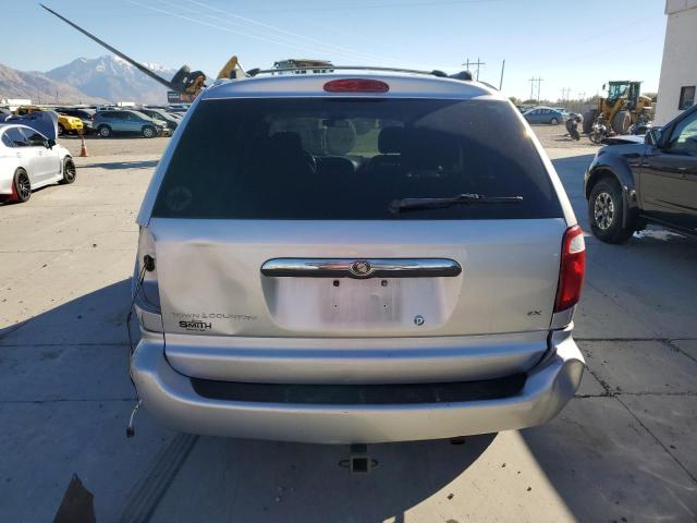 Photo 5 VIN: 2C4GP74LX4R620129 - CHRYSLER TOWN & COU 