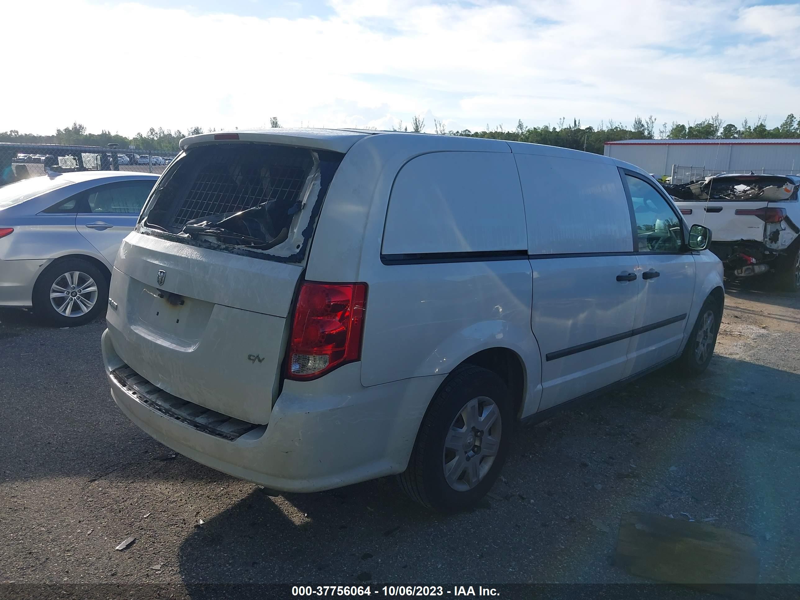 Photo 3 VIN: 2C4JRGAG7ER173705 - RAM CARGO VAN TRADESMAN 