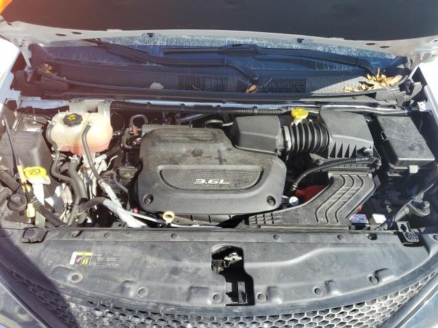 Photo 11 VIN: 2C4RC1AG0JR103300 - CHRYSLER PACIFICA L 