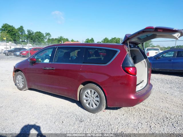 Photo 2 VIN: 2C4RC1AG2LR229709 - CHRYSLER VOYAGER 