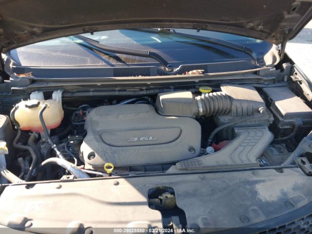 Photo 9 VIN: 2C4RC1AG3JR101167 - CHRYSLER PACIFICA 