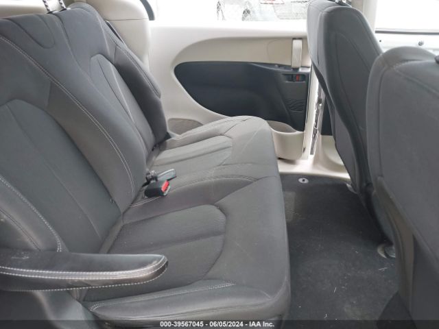 Photo 7 VIN: 2C4RC1AG4LR122953 - CHRYSLER VOYAGER 