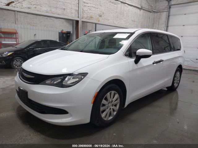 Photo 1 VIN: 2C4RC1AG5JR257680 - CHRYSLER PACIFICA 