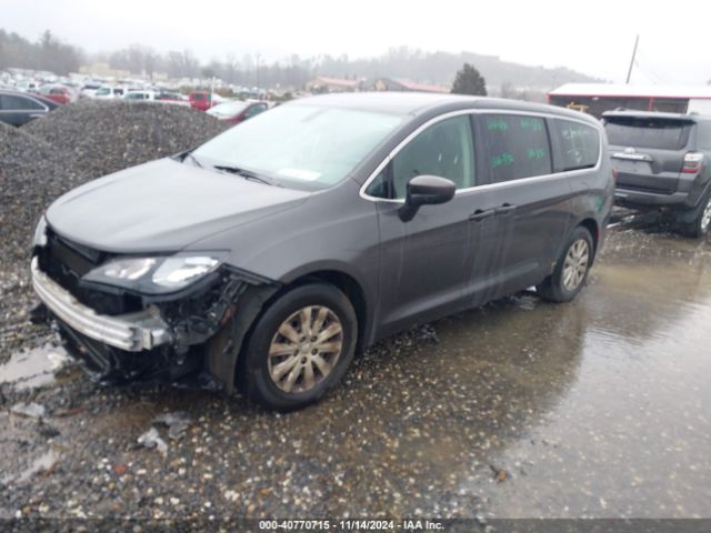 Photo 1 VIN: 2C4RC1AG5JR292879 - CHRYSLER PACIFICA 