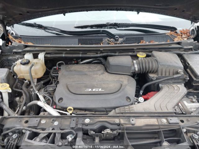 Photo 9 VIN: 2C4RC1AG5JR292879 - CHRYSLER PACIFICA 