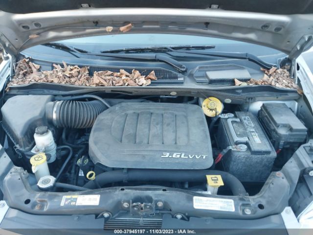 Photo 9 VIN: 2C4RC1AG6GR112916 - CHRYSLER TOWN & COUNTRY 