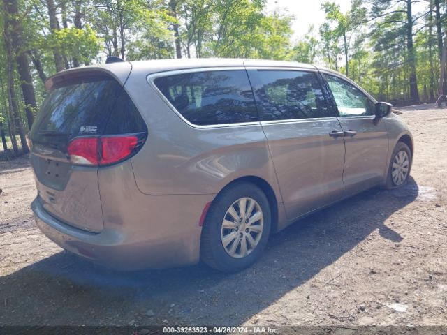 Photo 3 VIN: 2C4RC1AG6JR130758 - CHRYSLER PACIFICA 