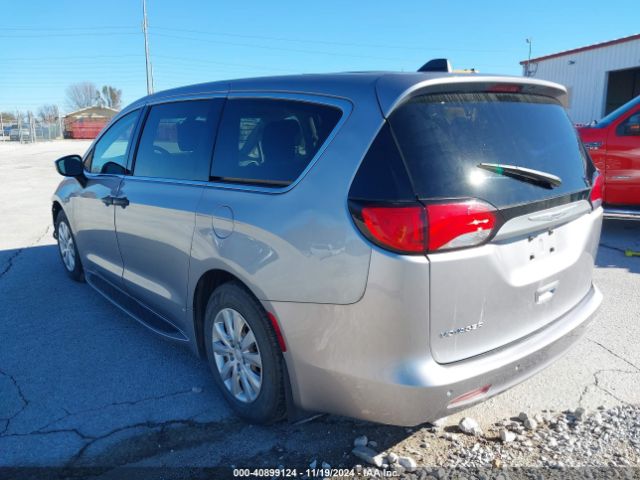 Photo 2 VIN: 2C4RC1AG6LR236002 - CHRYSLER VOYAGER 