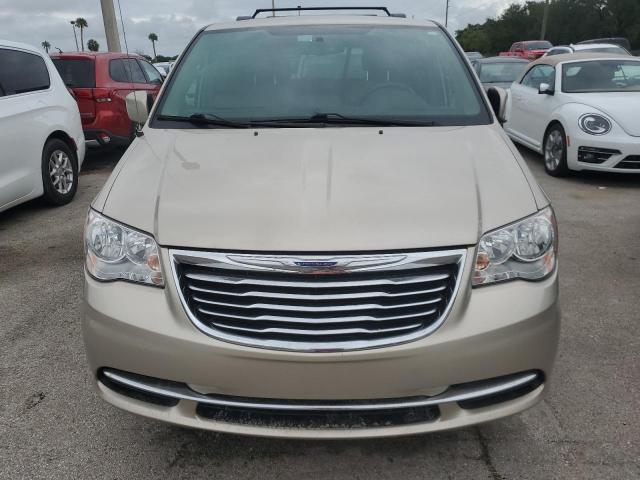 Photo 4 VIN: 2C4RC1AG7FR727733 - CHRYSLER TOWN & COU 