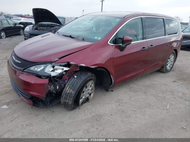 Photo 1 VIN: 2C4RC1AG7JR113094 - CHRYSLER PACIFICA 