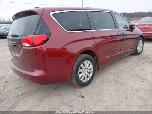 Photo 3 VIN: 2C4RC1AG7JR113094 - CHRYSLER PACIFICA 