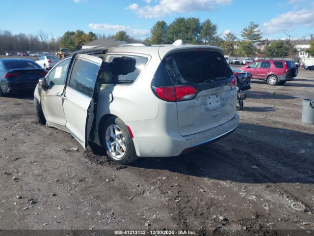 Photo 2 VIN: 2C4RC1AG8JR317466 - CHRYSLER PACIFICA 