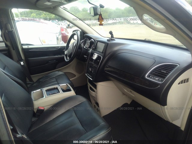 Photo 4 VIN: 2C4RC1BG0CR330567 - CHRYSLER TOWN & COUNTRY 