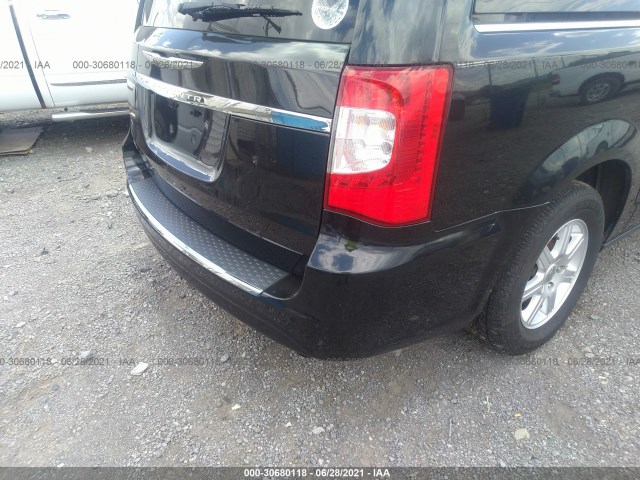 Photo 5 VIN: 2C4RC1BG0CR330567 - CHRYSLER TOWN & COUNTRY 